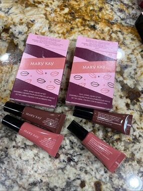 Set of 3💥MARY KAY VINYL SHINE LIQUID LIP Set Glowing neutral/brilliant brown
